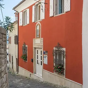 3* Pensión Marija